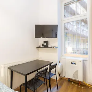 Nepszinhaz 16 Tiny Apartamento